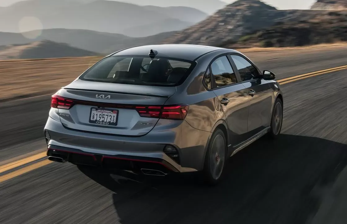 Kia Cerato 2025 — foto 2 de 2