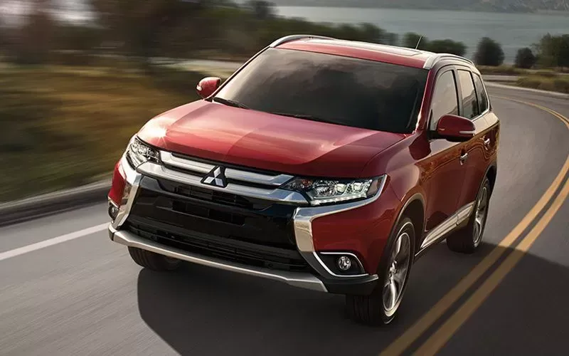 Mitsubishi Outlander — foto 2 de 4