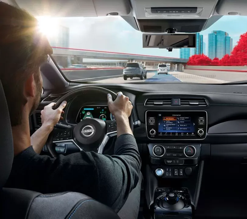 Nissan Leaf 2025 — foto 3 de 4