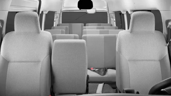 Nissan Urvan 2025 — foto 2 de 2