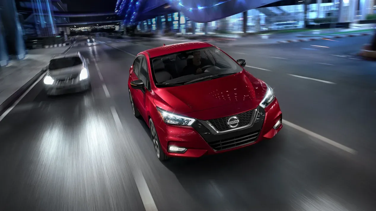 Nissan Versa 2025 — foto 1 de 3